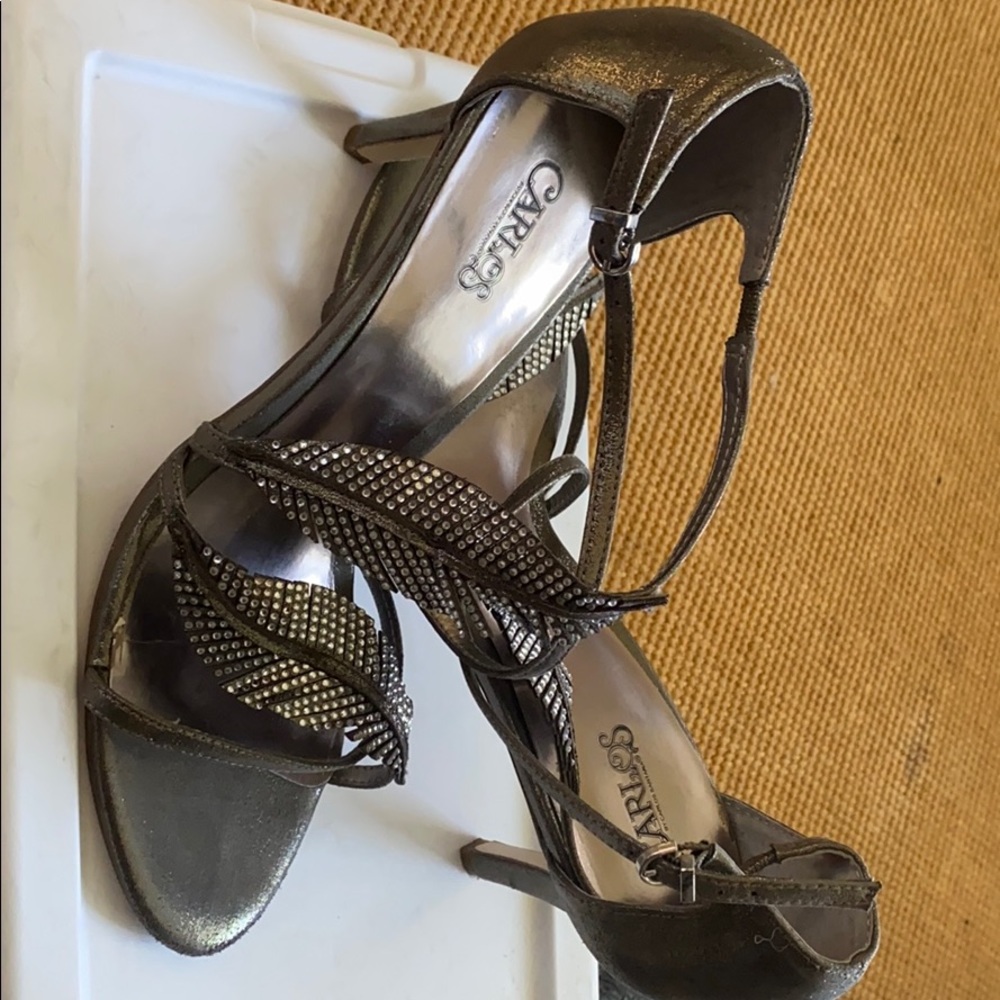 3 1/2 inch Carlos Santana dark silver sandals
